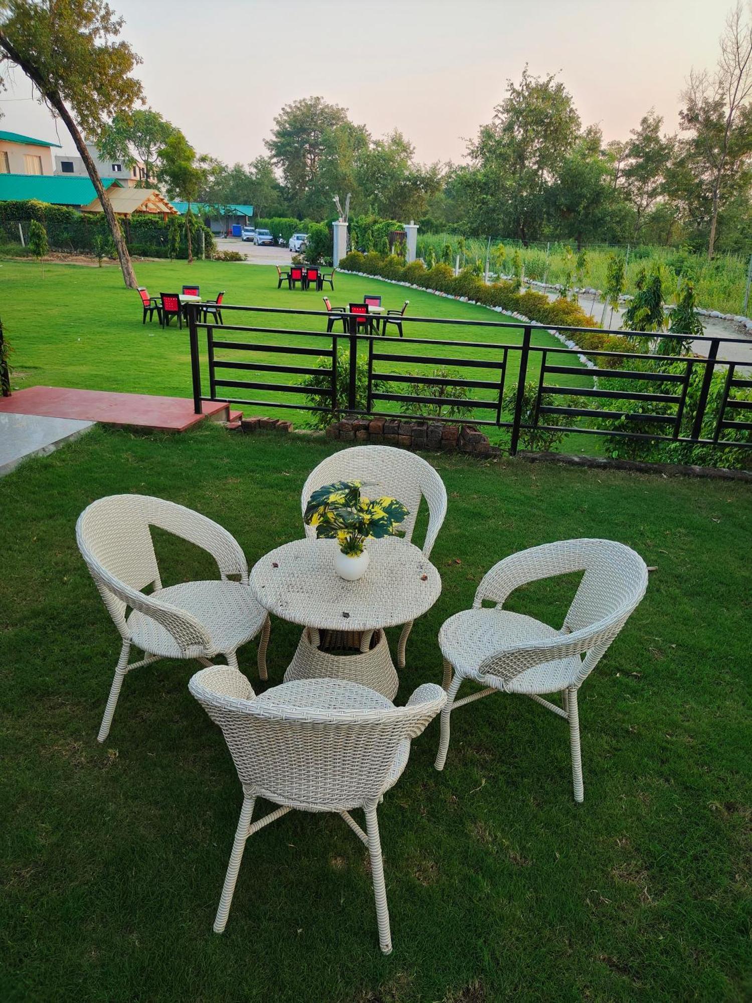 The Jungle Joy Resort & Spa Rāmnagar Extérieur photo